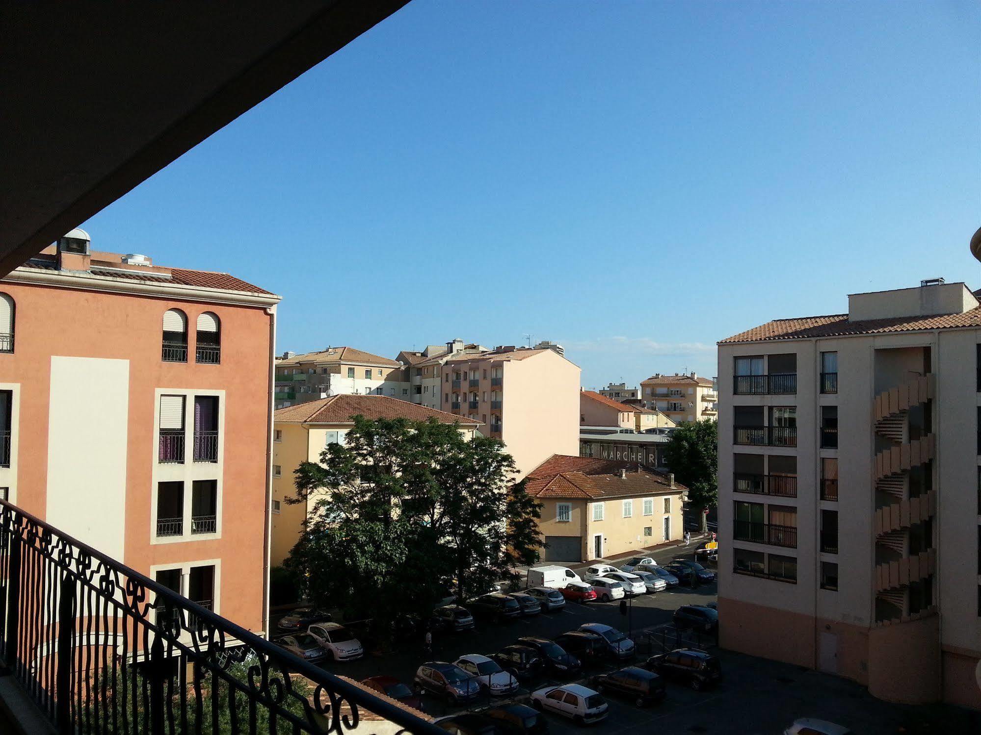 Residences Les Venitiennes แซ็งต์-ราฟาเอล ภายนอก รูปภาพ